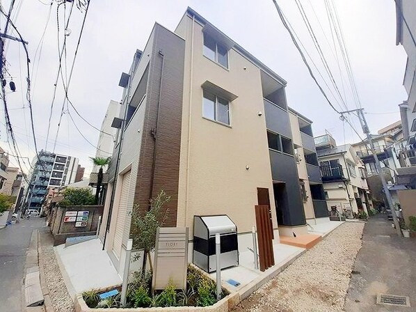 フィオーレの物件外観写真